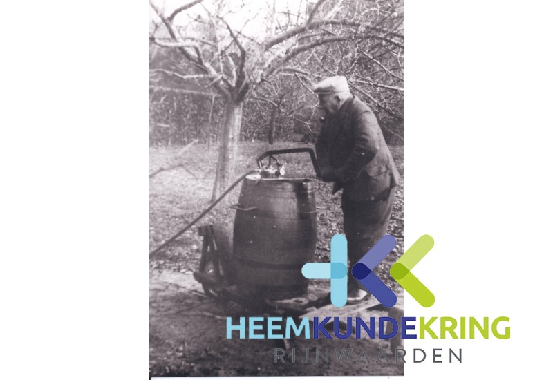 Herwen Opa Rietbergen Bomen spuiten Coll. HKR